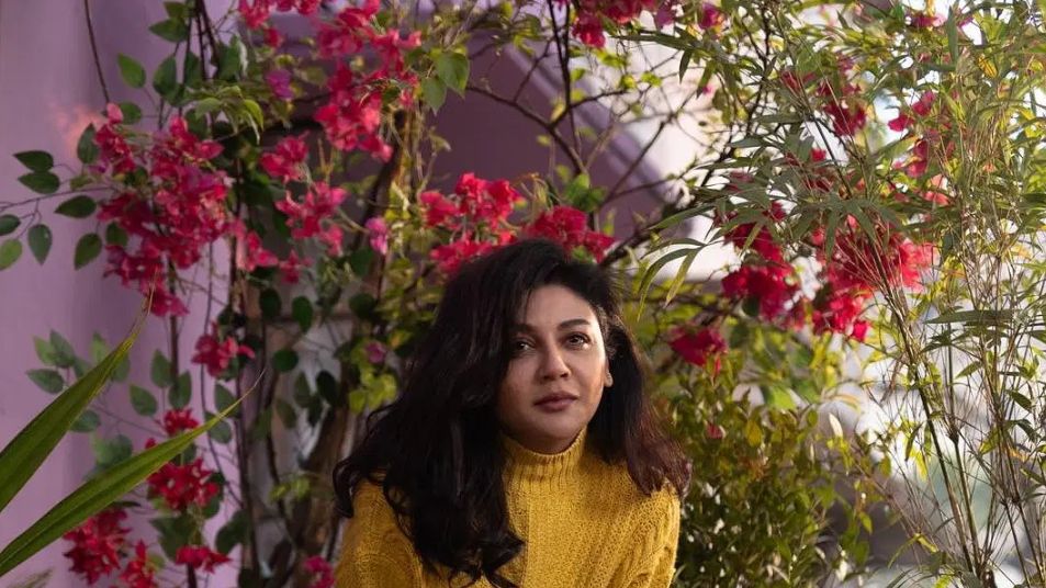 জয়ার “ফুলের নাম? ‘বাগান বিলাস’….